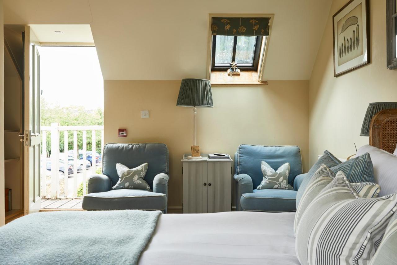 Hotel The Kingham Plough Exterior foto