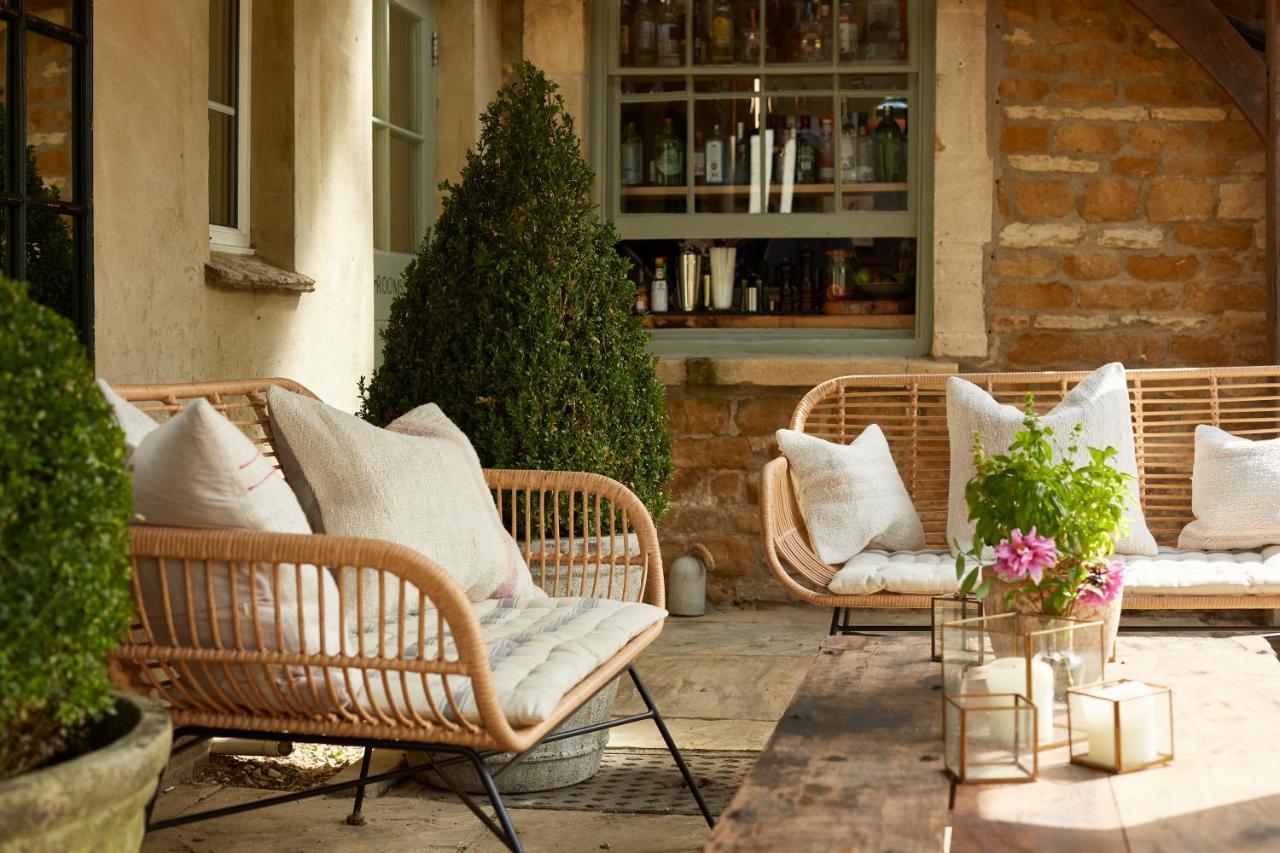 Hotel The Kingham Plough Exterior foto
