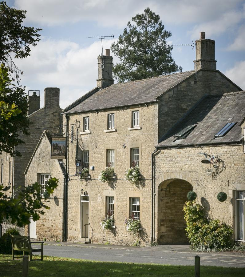 Hotel The Kingham Plough Exterior foto